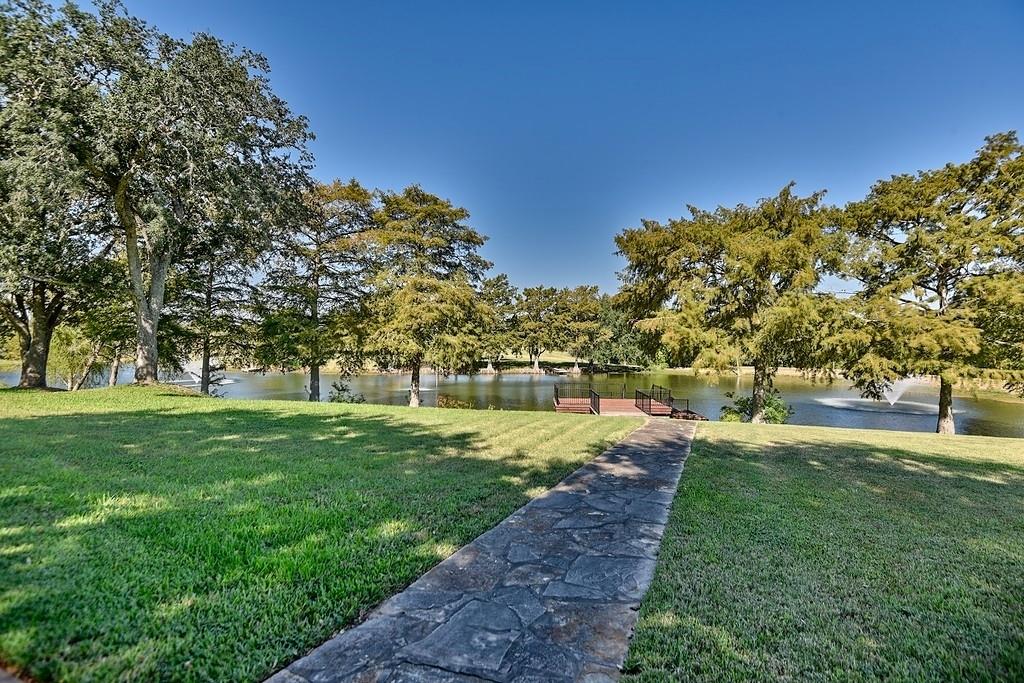10777 Mazoch Road, Weimar, Texas image 2