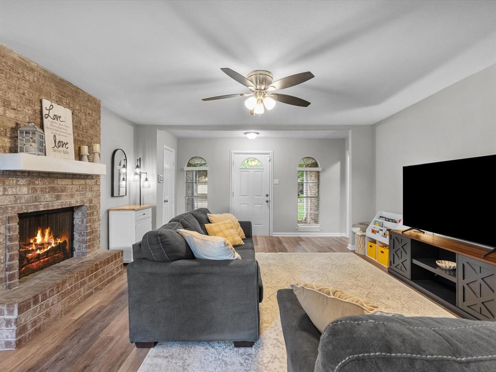 16602 Hibiscus Lane, Friendswood, Texas image 3