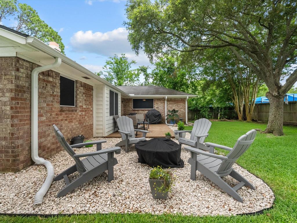 16602 Hibiscus Lane, Friendswood, Texas image 26