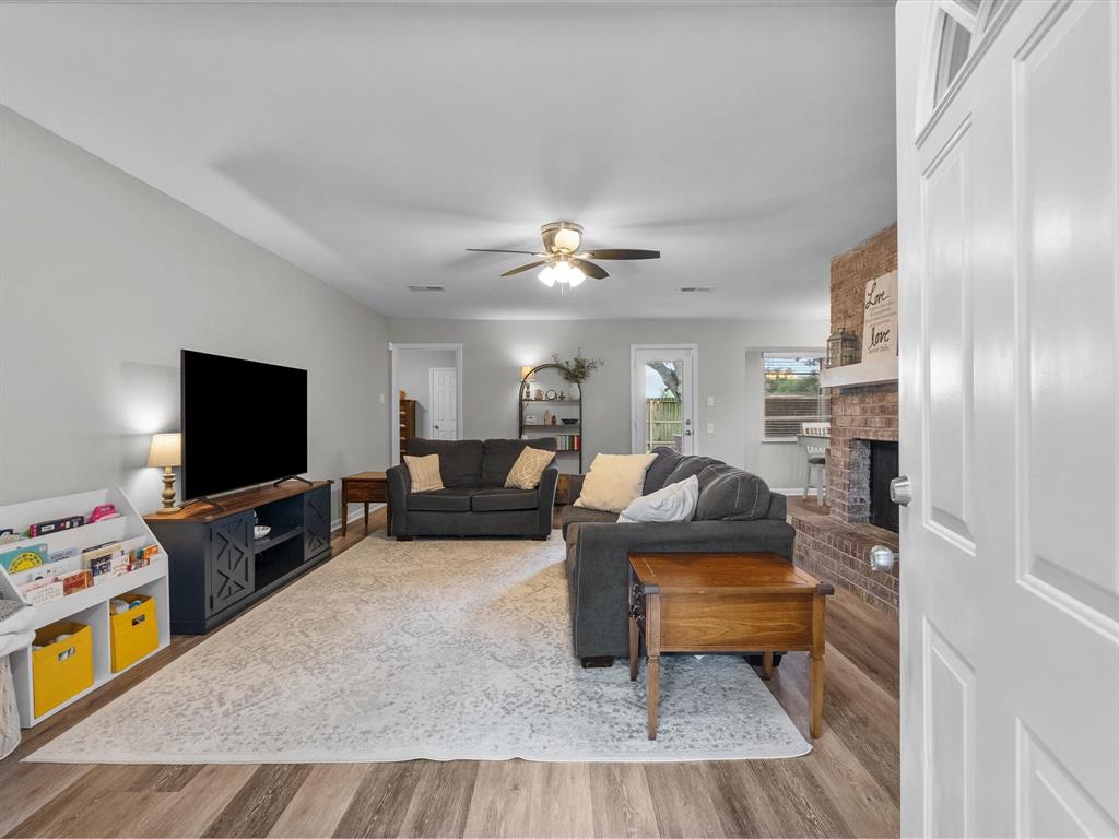 16602 Hibiscus Lane, Friendswood, Texas image 2