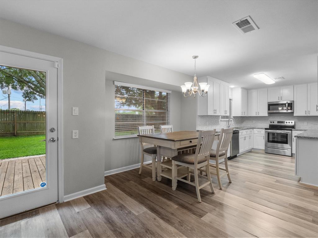 16602 Hibiscus Lane, Friendswood, Texas image 9