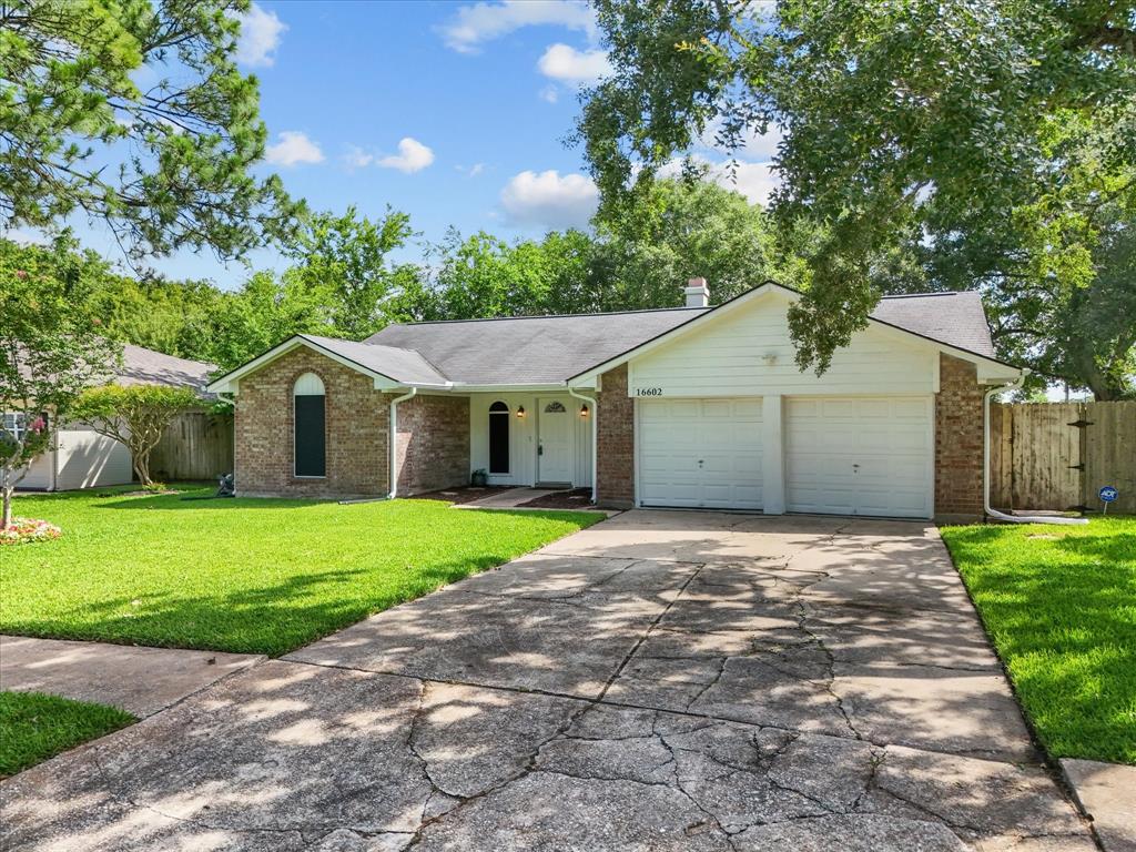 16602 Hibiscus Lane, Friendswood, Texas image 33