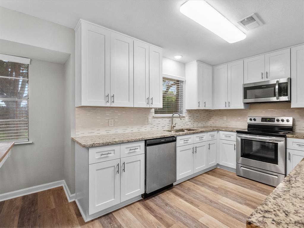 16602 Hibiscus Lane, Friendswood, Texas image 13