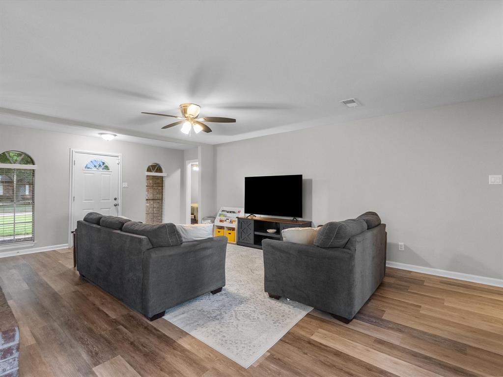16602 Hibiscus Lane, Friendswood, Texas image 6