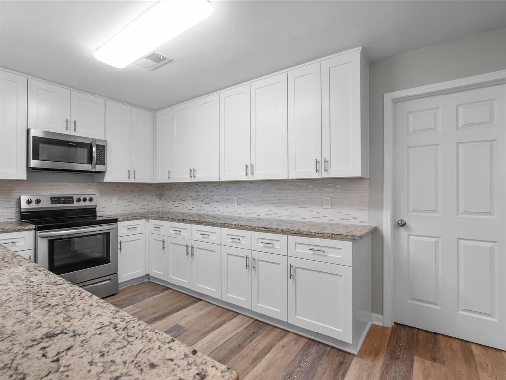 16602 Hibiscus Lane, Friendswood, Texas image 11