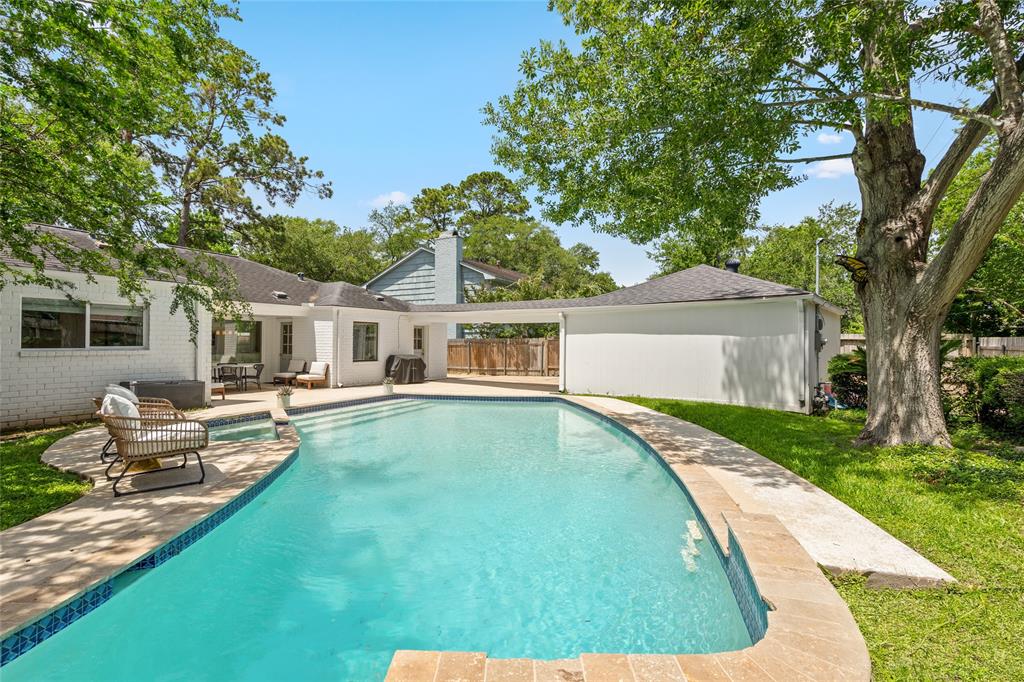 10706 Valley Forge Drive, Houston, Texas image 40