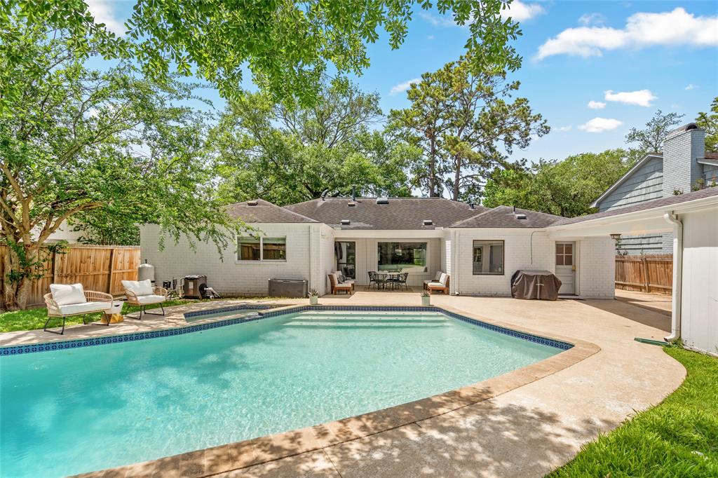 10706 Valley Forge Drive, Houston, Texas image 41