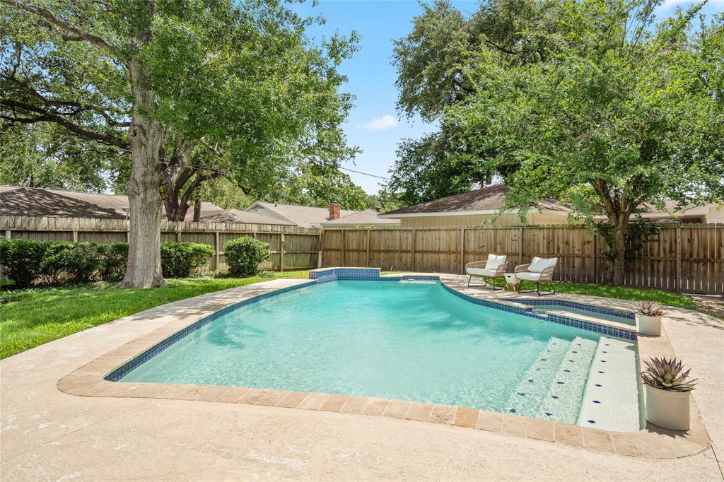 10706 Valley Forge Drive, Houston, Texas image 42