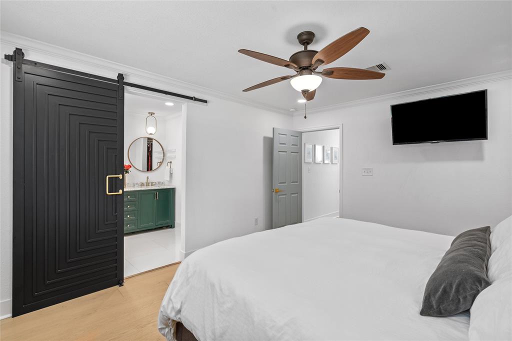 10706 Valley Forge Drive, Houston, Texas image 31