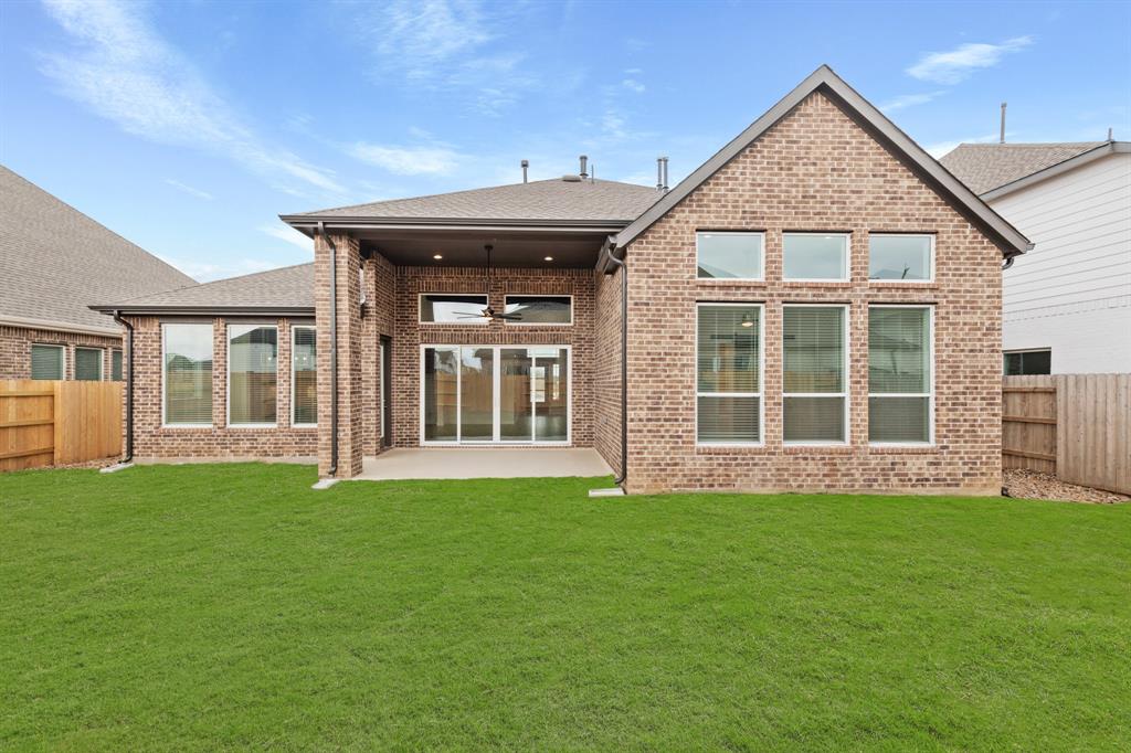 636 Cross Timber Trace, Hockley, Texas image 10