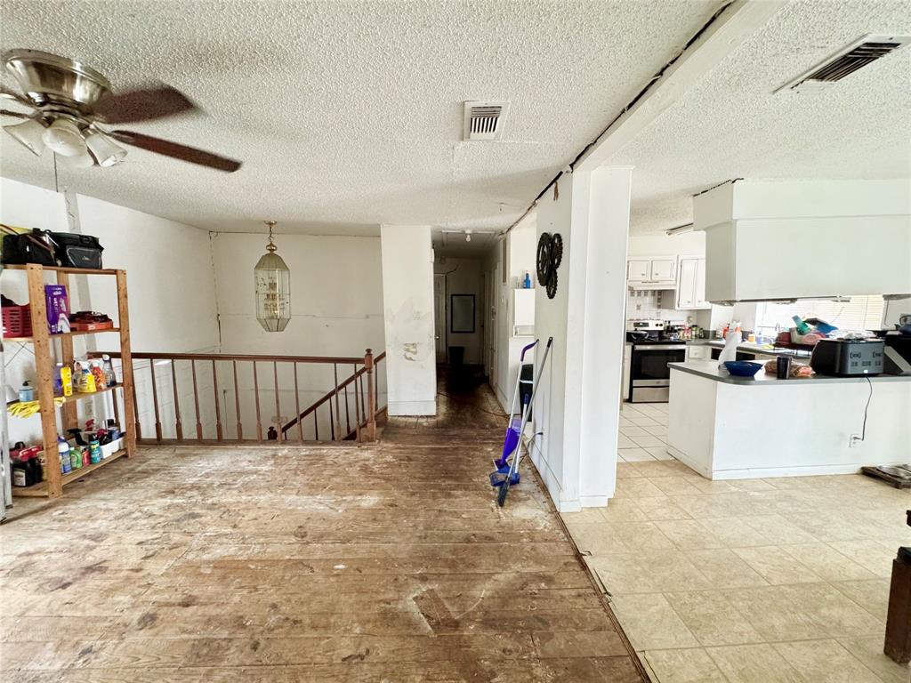 2211 Shasta Street, Kemah, Texas image 9