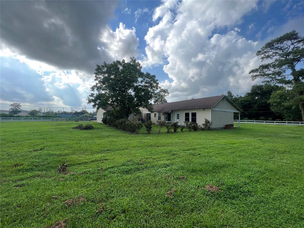 17102 River Road, Channelview, Texas image 9