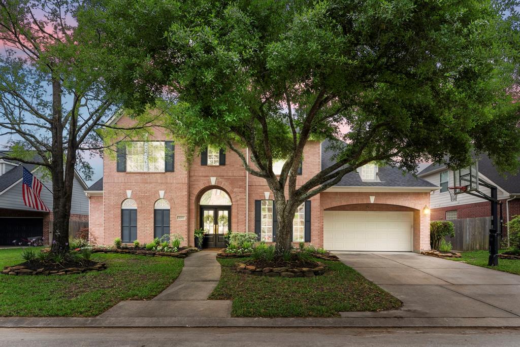 2123 River Bend Way, Kingwood, Texas image 1