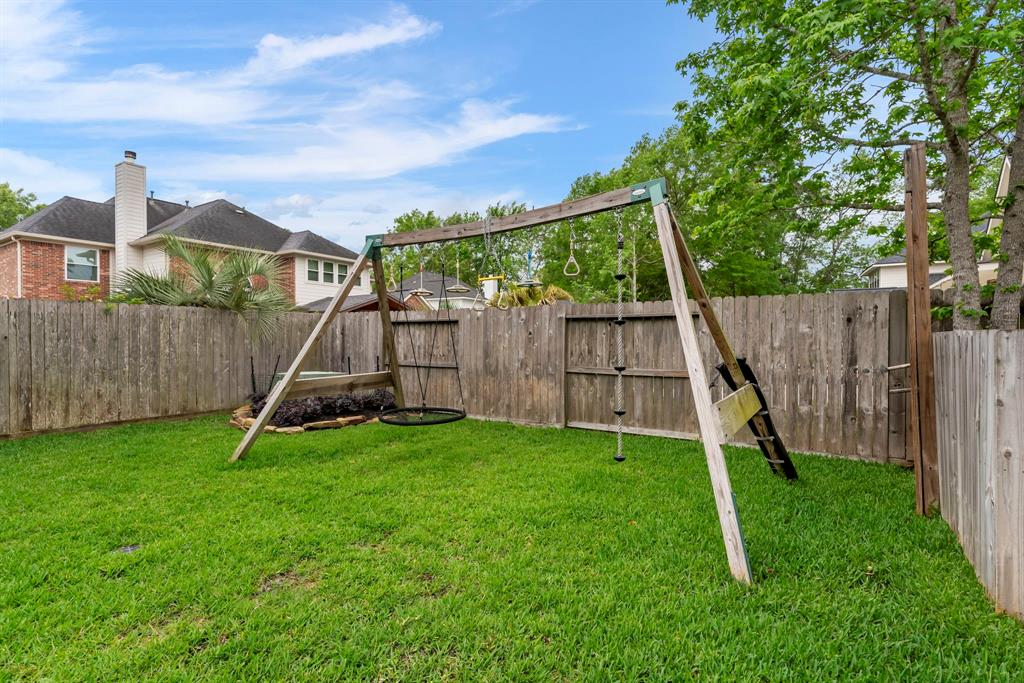 2123 River Bend Way, Kingwood, Texas image 37