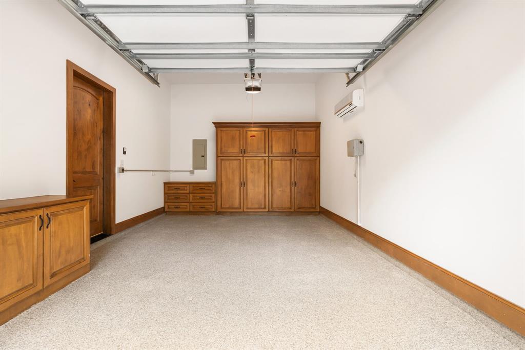 3 Maroon Creek Court