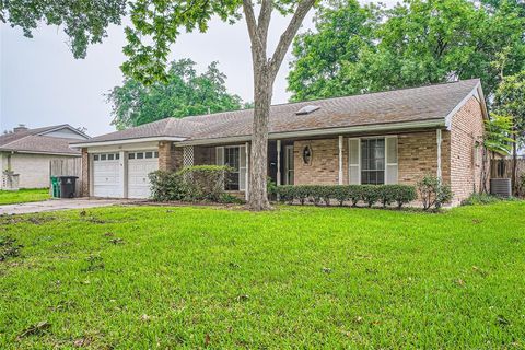 Single Family Residence in Houston TX 1014 Buoy Road.jpg