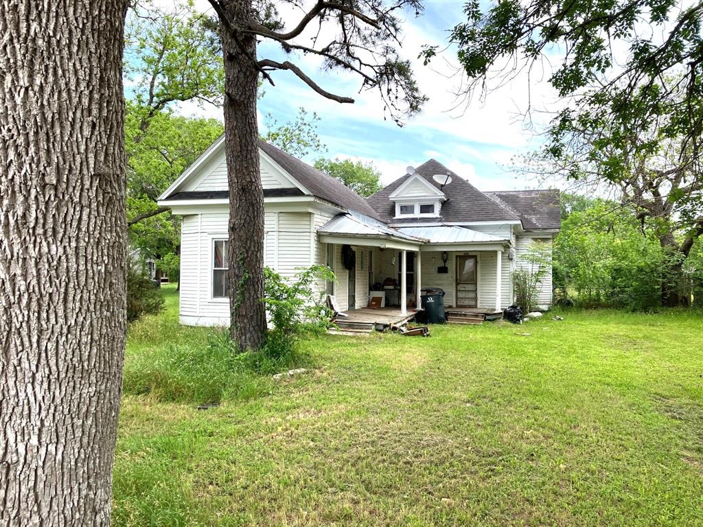 308 S East Street, Edna, Texas image 1