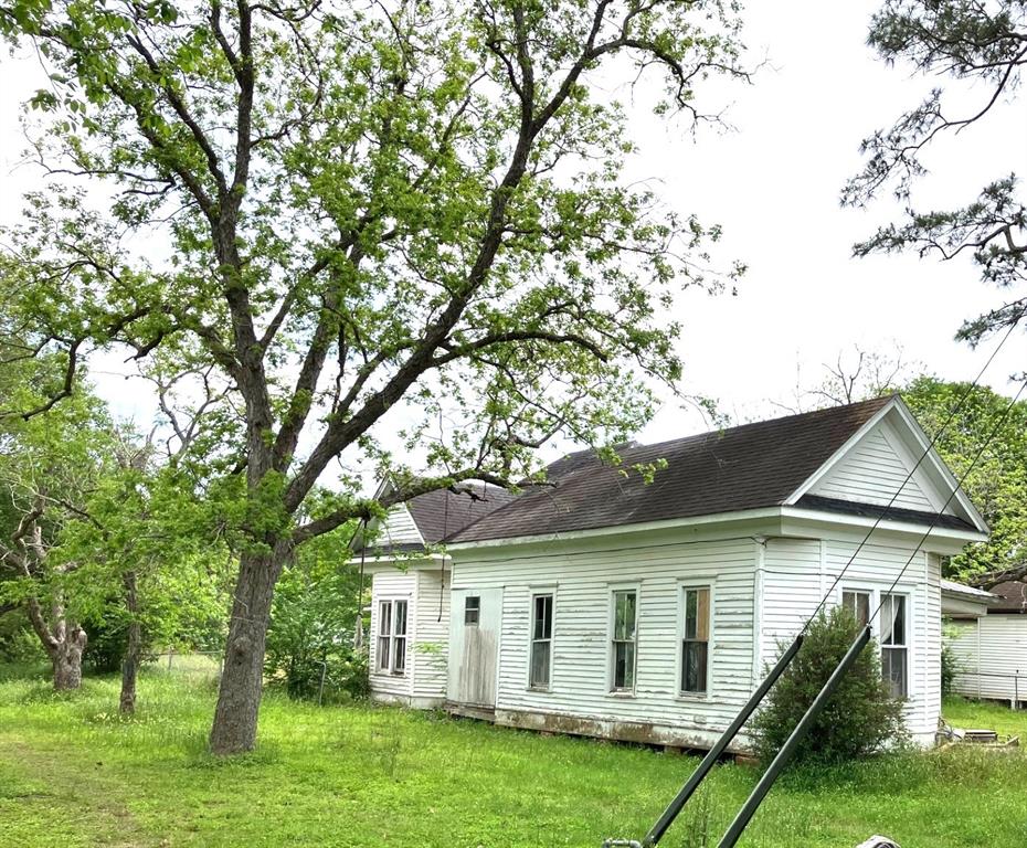 308 S East Street, Edna, Texas image 2