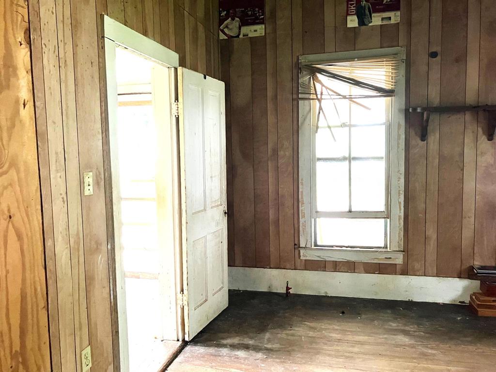 308 S East Street, Edna, Texas image 12