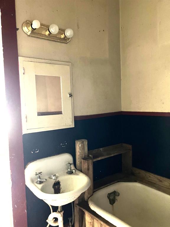 308 S East Street, Edna, Texas image 8