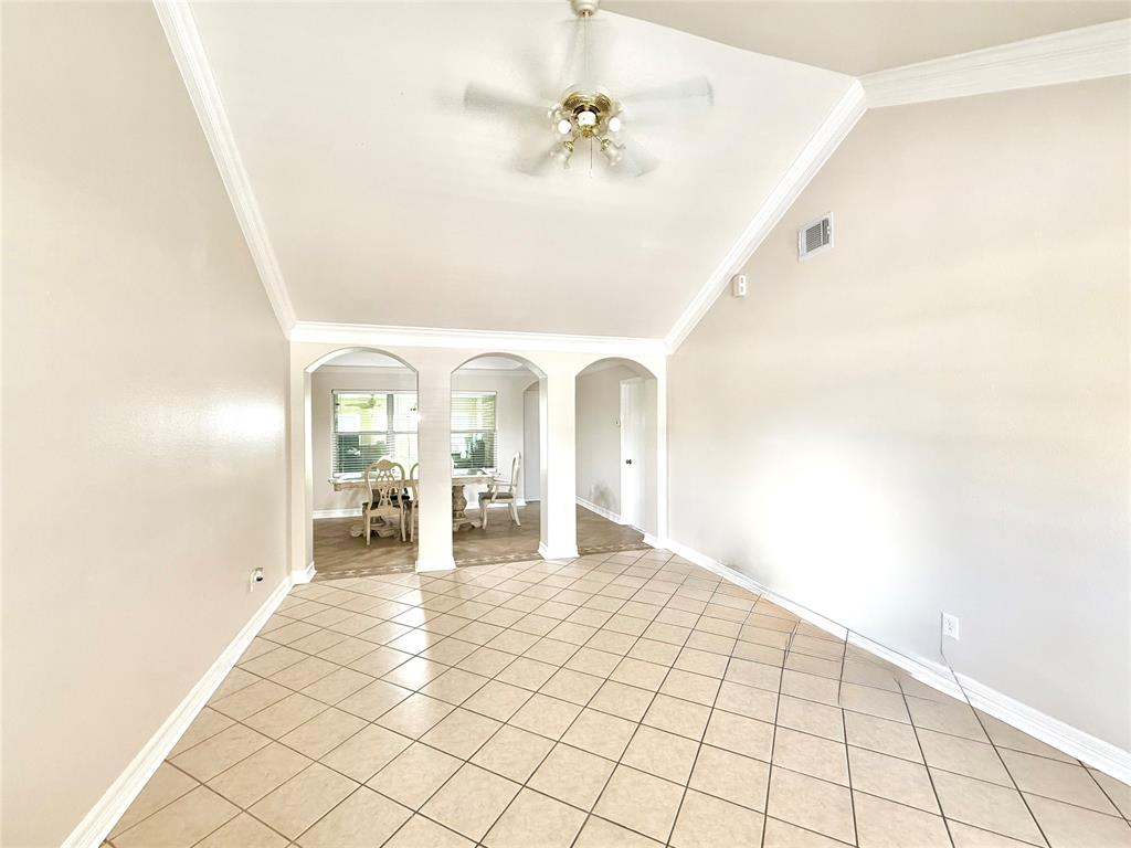 5519 Rios Sabinas Street, Rosharon, Texas image 2
