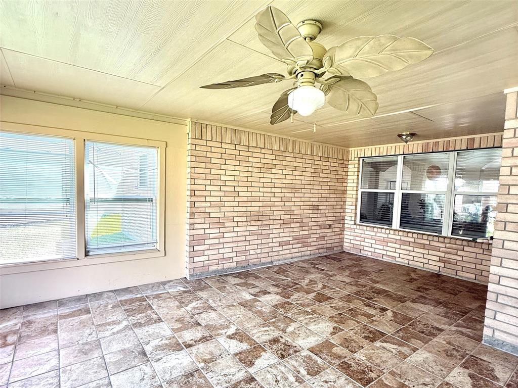 5519 Rios Sabinas Street, Rosharon, Texas image 11