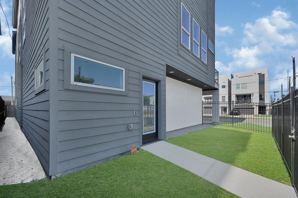 3313 Baer Street, Houston, Texas image 4