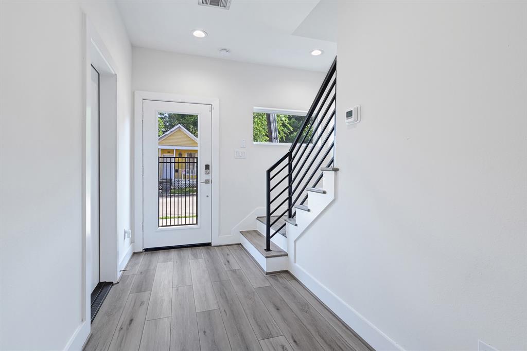 3313 Baer Street, Houston, Texas image 6