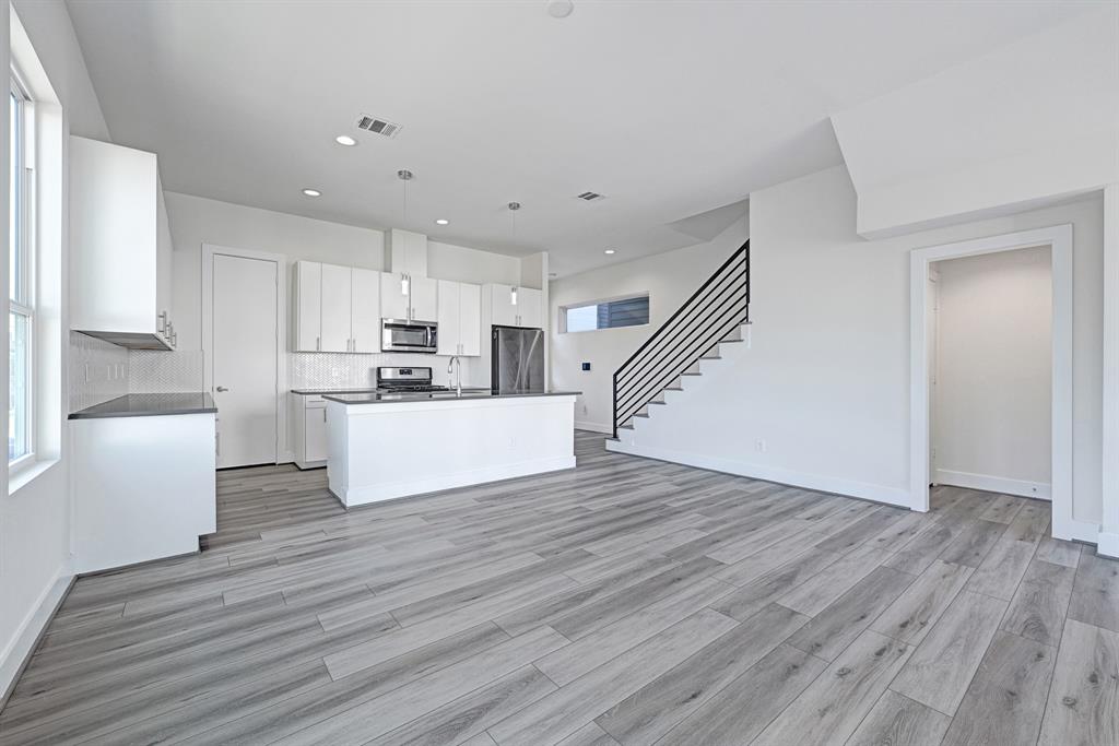 3313 Baer Street, Houston, Texas image 14