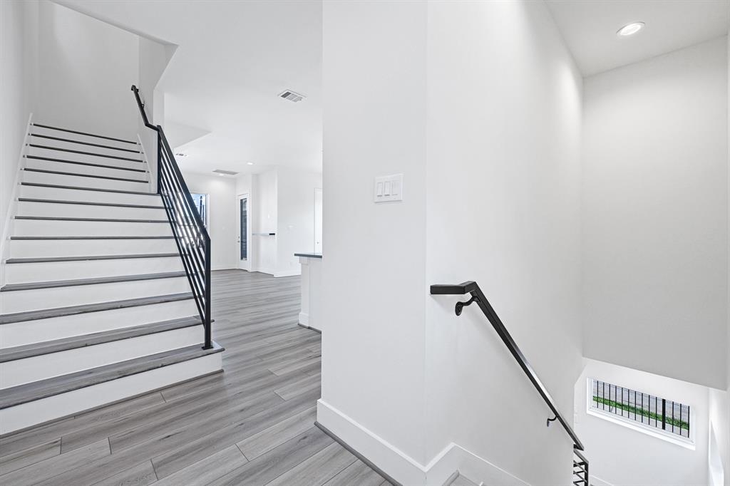 3313 Baer Street, Houston, Texas image 8