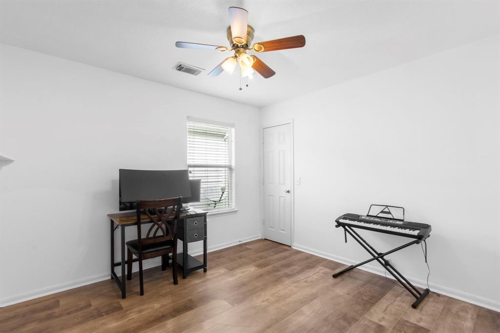 18302 Valiant Brook Court, Humble, Texas image 20
