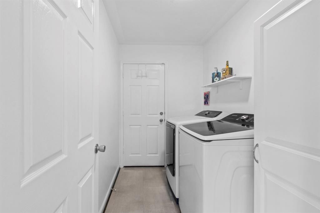 18302 Valiant Brook Court, Humble, Texas image 27