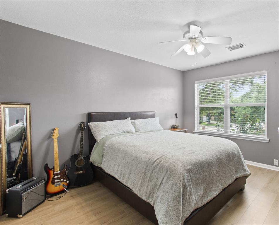 18302 Valiant Brook Court, Humble, Texas image 19