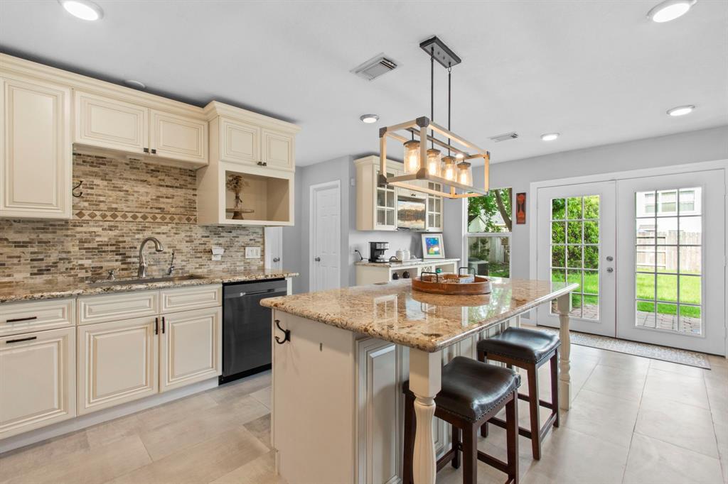 18302 Valiant Brook Court, Humble, Texas image 2