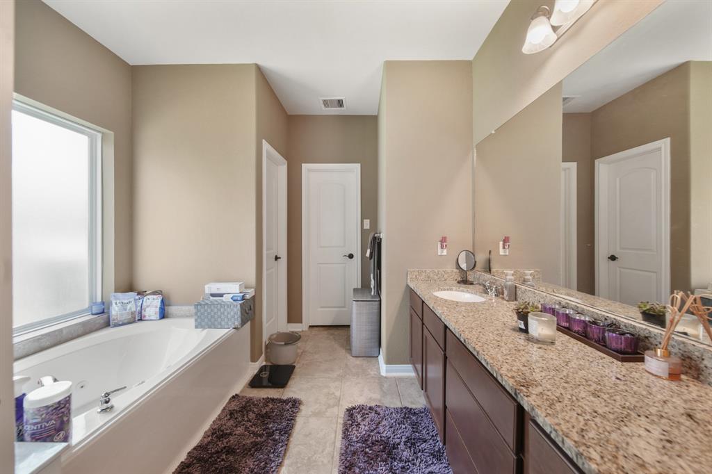 8819 Alpine Wood Way, Rosharon, Texas image 16