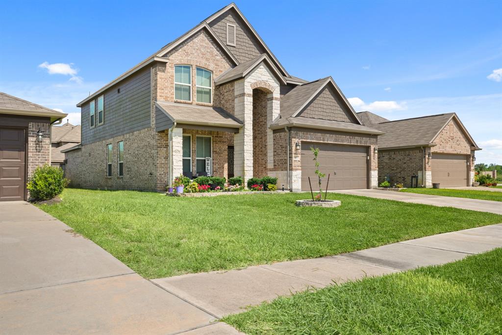 8819 Alpine Wood Way, Rosharon, Texas image 2