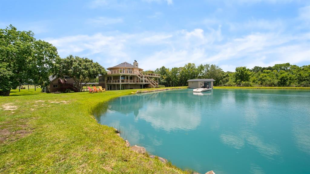 6714 Spray Lane, Rosharon, Texas image 8