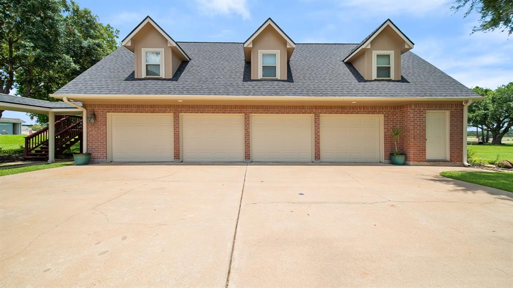 6714 Spray Lane, Rosharon, Texas image 4