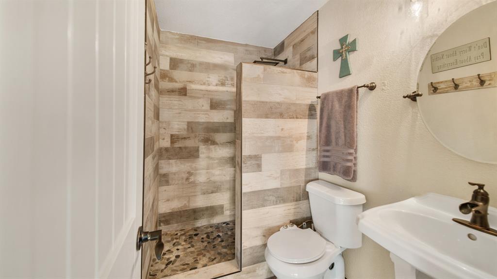 6714 Spray Lane, Rosharon, Texas image 37