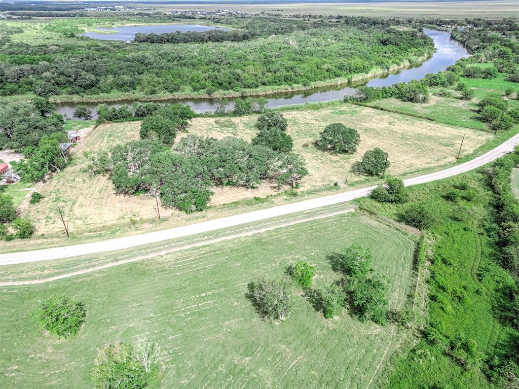 2230 Duncan Drive, Freeport, Texas image 8