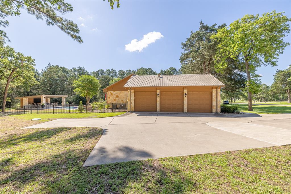 404 Saint Andrews Drive, New Ulm, Texas image 4