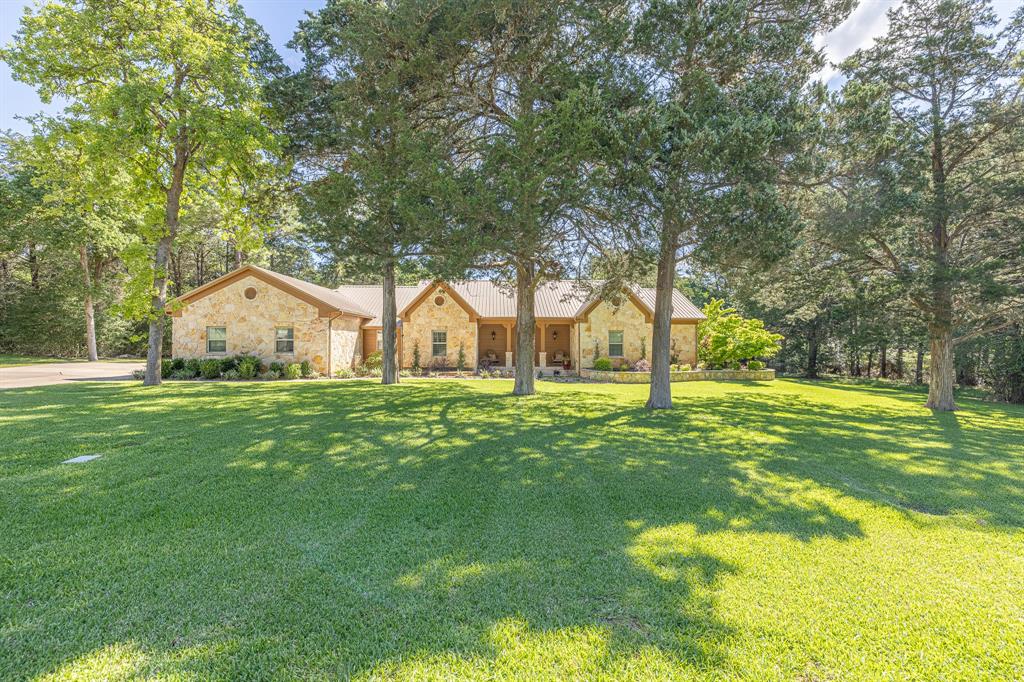 404 Saint Andrews Drive, New Ulm, Texas image 1