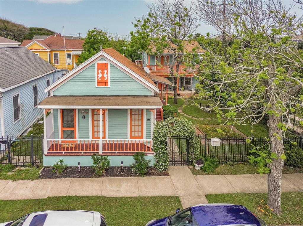 1710 Moody Avenue, Galveston, Texas image 2