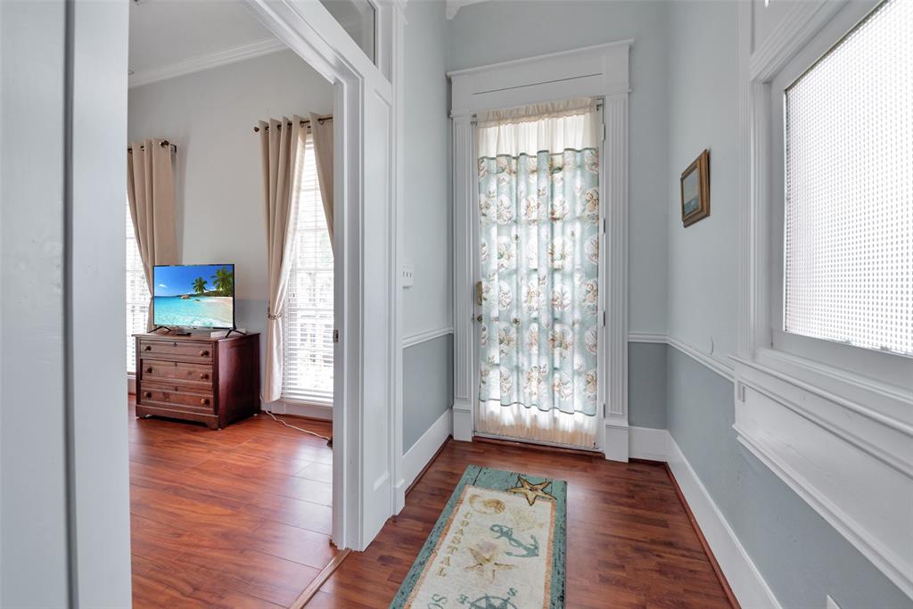 1710 Moody Avenue, Galveston, Texas image 9