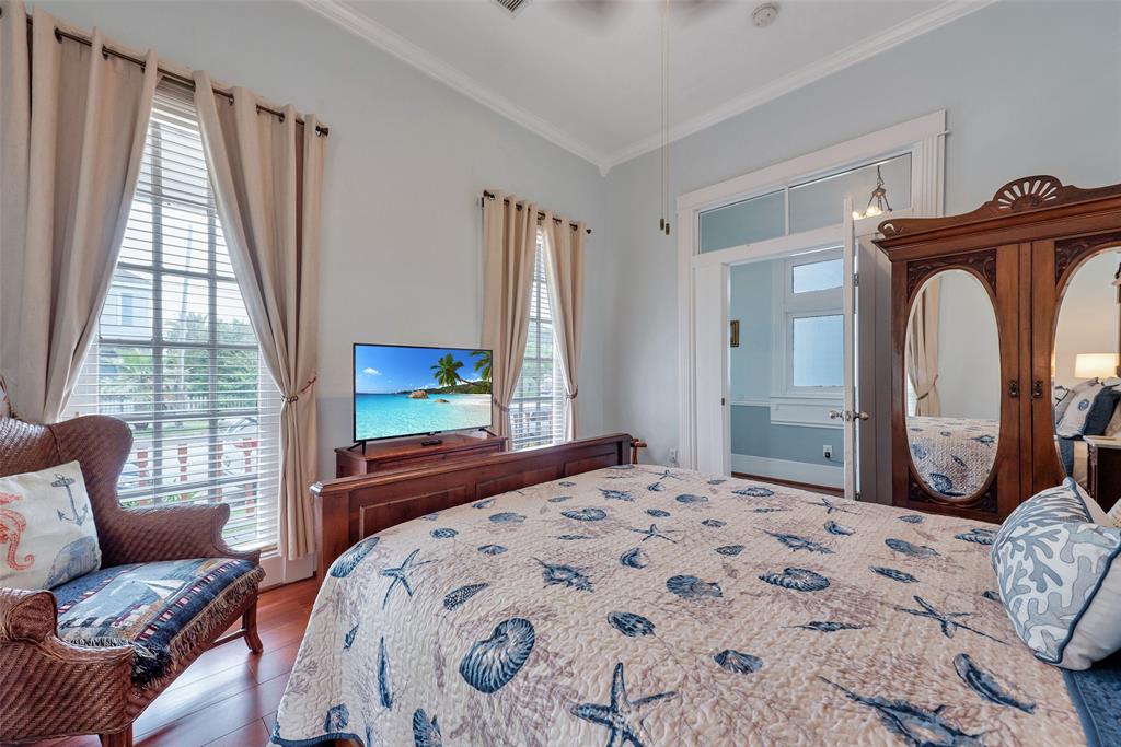 1710 Moody Avenue, Galveston, Texas image 11