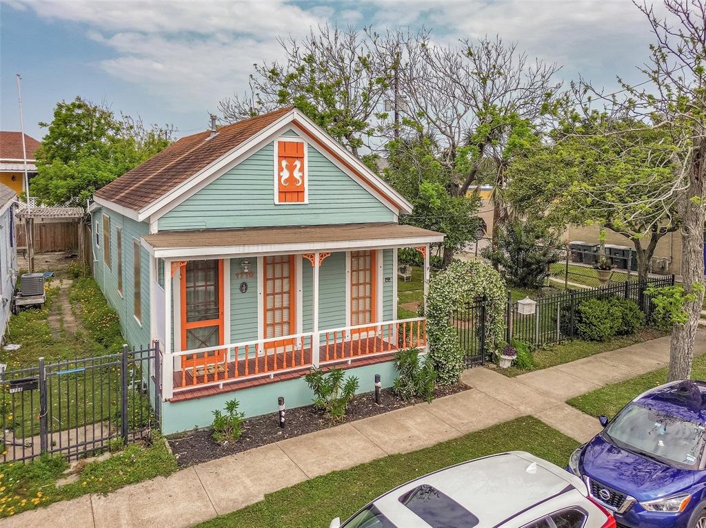 1710 Moody Avenue, Galveston, Texas image 1