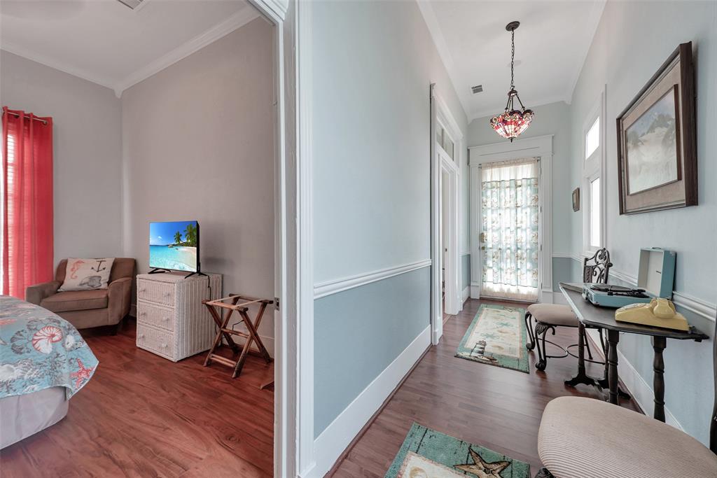 1710 Moody Avenue, Galveston, Texas image 13