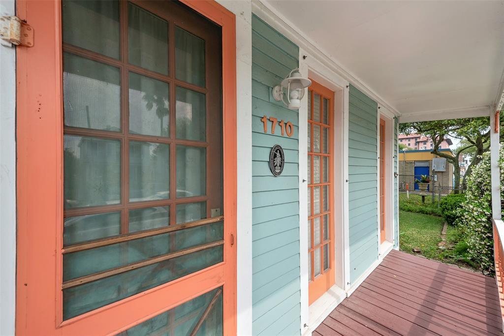 1710 Moody Avenue, Galveston, Texas image 3