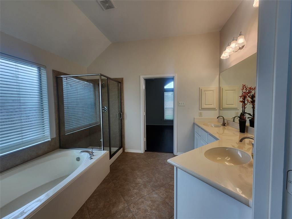 13705 Rainwater Drive, Pearland, Texas image 37