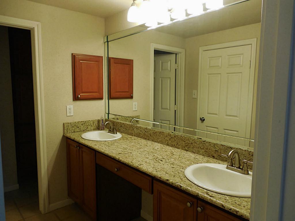 2255 Braeswood Park Drive #218, Houston, Texas image 18